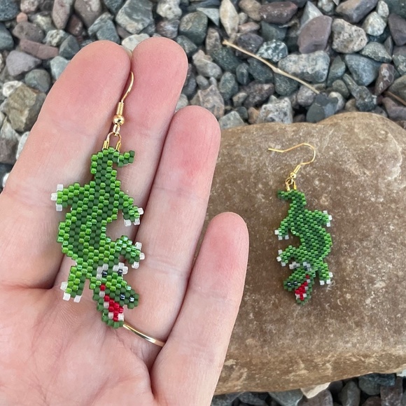Alligator Beaded Earrings, New, Handmade by Me - Picture 4 of 6